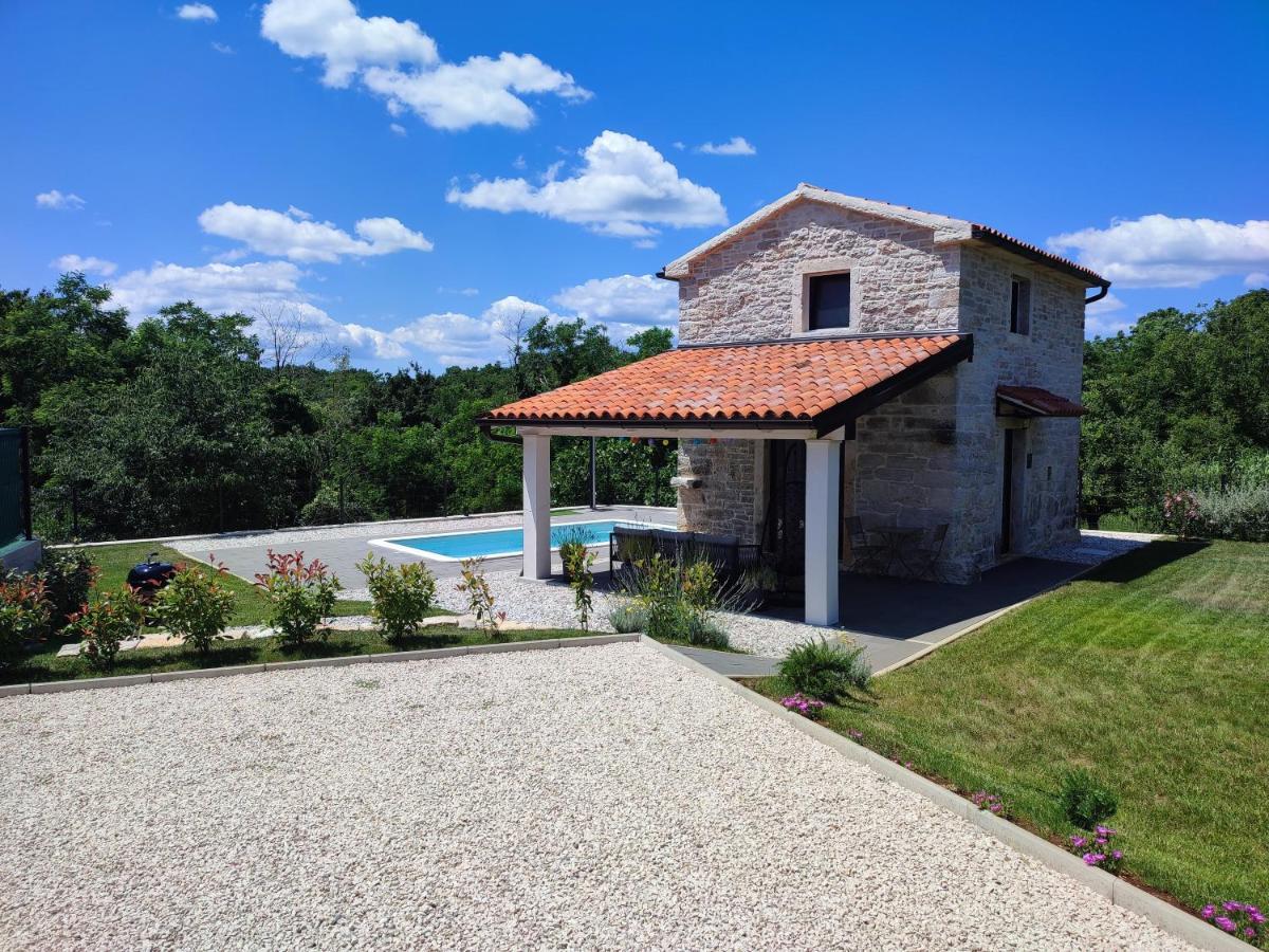 Villa Lita Pazin Luaran gambar